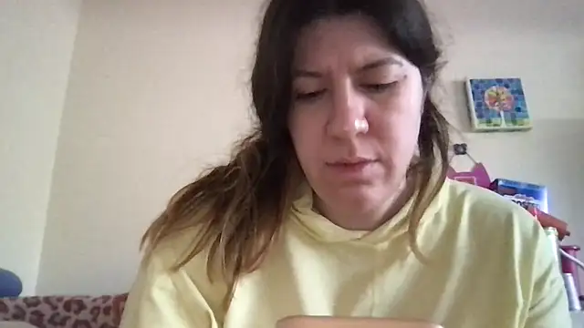 Snapshot of HYPHYtype chatting on 10-18-25, 05:03 HYPHYtype online show from 10-18-25, 05:03