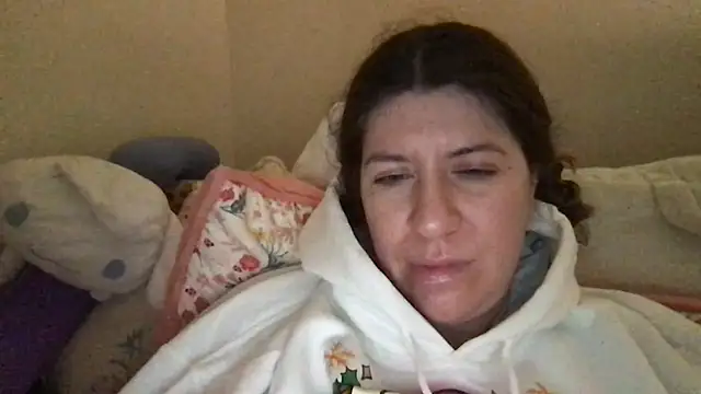 Snapshot of HYPHYtype chatting on 10-27-25, 10:41 HYPHYtype online show from 10-27-25, 10:41