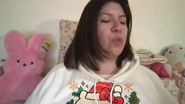 Snapshot of HYPHYtype chatting on 11-18-25, 10:36 HYPHYtype online show from 11-18-25, 10:36