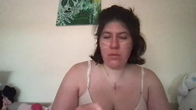Snapshot of HYPHYtype chatting on 06-11-26, 08:29 HYPHYtype online show from 06-11-26, 08:29