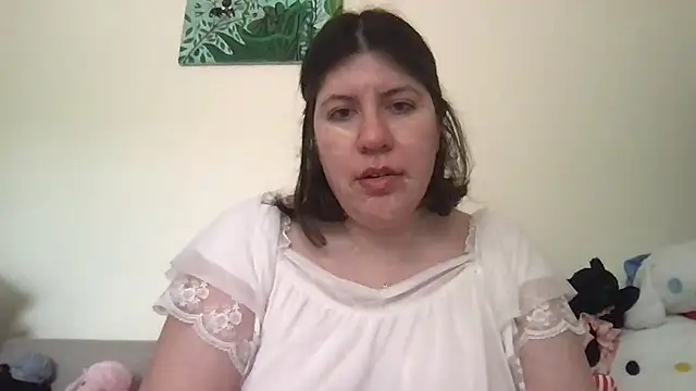 Snapshot of HYPHYtype chatting on 06-26-26, 10:36 HYPHYtype online show from 06-26-26, 10:36