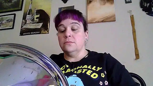 GothyBaby online show from 12-17-25, 06:03