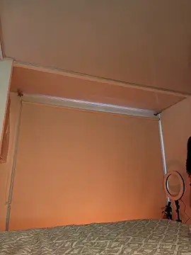 Snapshot of Lucy_Marin chatting on 12-02-25, 04:57 Lucy Marin online show from 12-02-25, 04:57