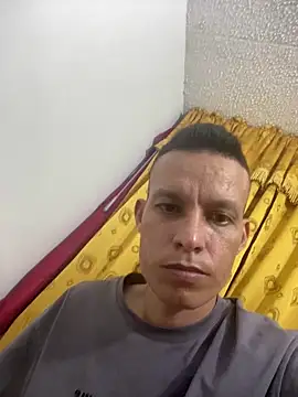 Snapshot of yequeal chatting on 01-17-25, 12:53 yequeal online show from 01-17-25, 12:53