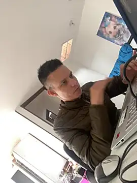 Snapshot of yequeal chatting on 02-25-25, 07:03 yequeal online show from 02-25-25, 07:03