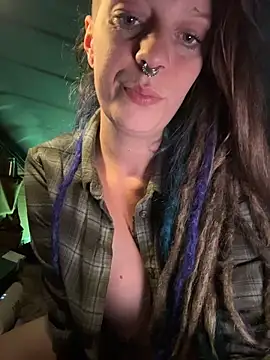 MenaDreadfull online show from 10-17-25, 06:32