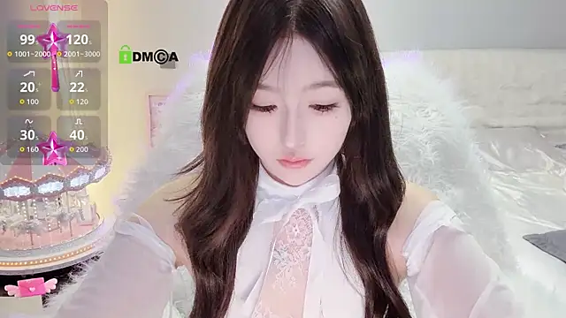 Snapshot of Happy_Kitty chatting on 11-20-25, 03:12 Happy Kitty online show from 11-20-25, 03:12