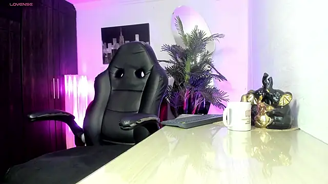 Amaia Bushida online show from 09-30-25, 02:22