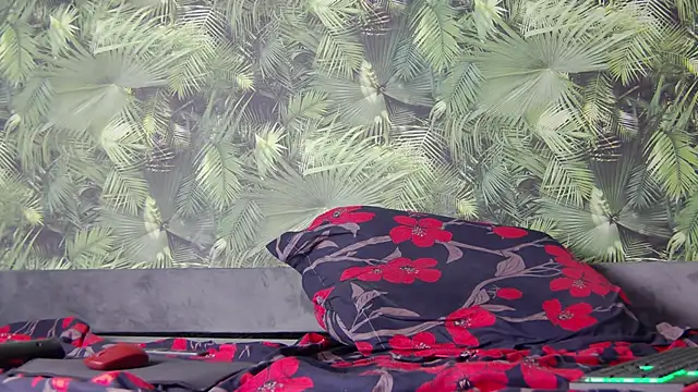 Alison Drew online show from 02-25-25, 06:36