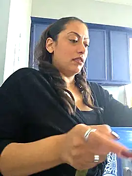 Snapshot of Nikkierosee chatting on 02-07-26, 04:00 Nikkierosee online show from 02-07-26, 04:00