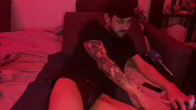 MadArzh online show from 01-01-25, 12:44