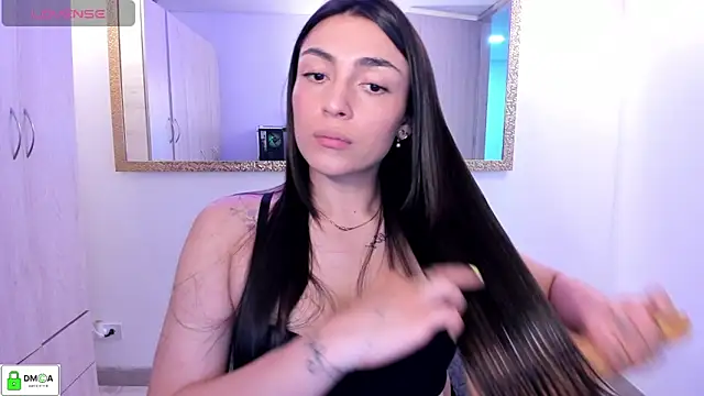 Snapshot of EricaVanderhill chatting on 12-22-25, 11:46 EricaVanderhill online show from 12-22-25, 11:46