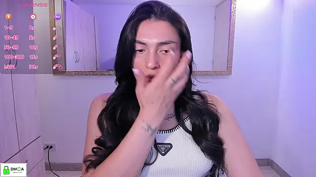 Snapshot of EricaVanderhill chatting on 02-10-26, 01:32 EricaVanderhill online show from 02-10-26, 01:32