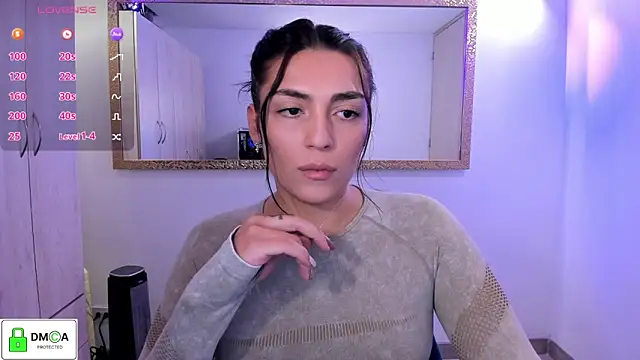 Snapshot of EricaVanderhill chatting on 05-21-26, 12:28 EricaVanderhill online show from 05-21-26, 12:28
