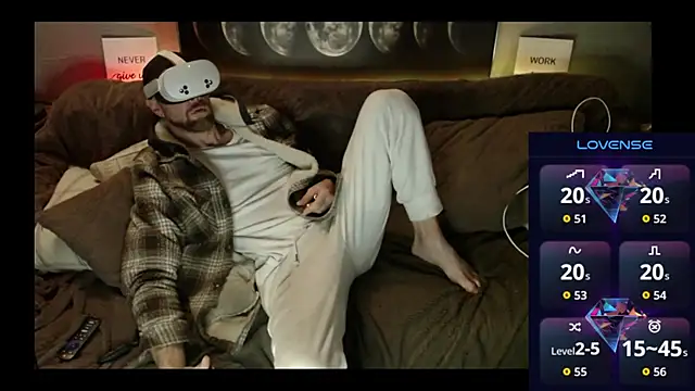 MaxRouger online show from 11-07-25, 12:27