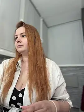 CandyShoopp online show from 06-18-26, 06:01