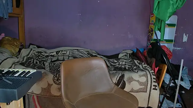 Snapshot of yandyaa chatting on 04-16-26, 02:18 yandyaa online show from 04-16-26, 02:18