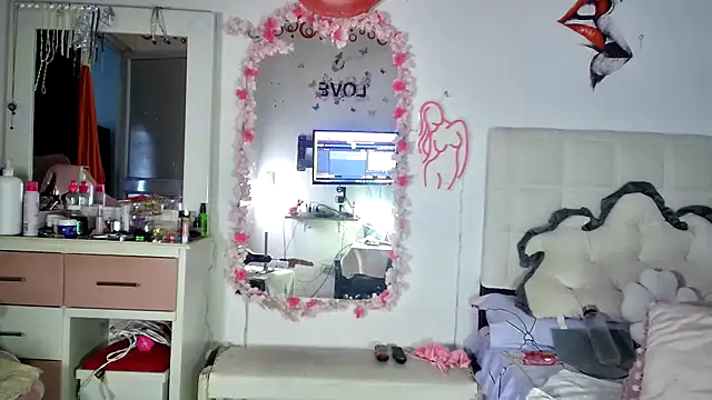 Dulce Maria05 online show from 09-14-25, 10:09