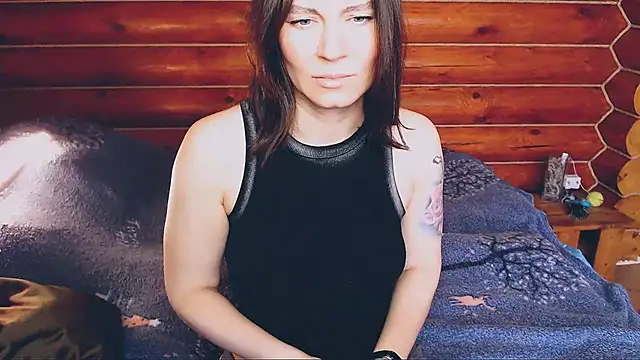 Snapshot of Platina_Fox chatting on 02-25-25, 06:36 Platina Fox online show from 02-25-25, 06:36