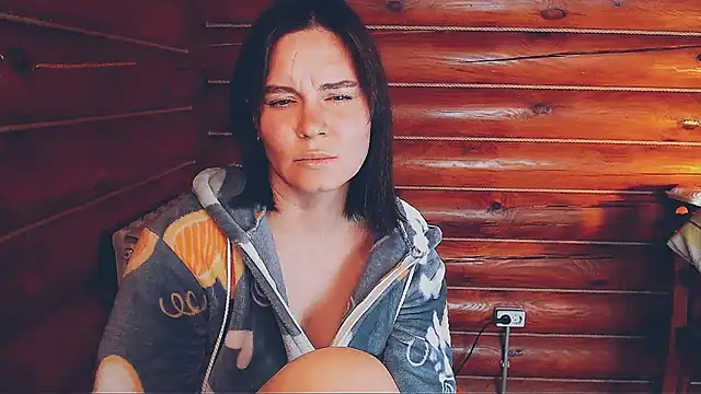 Snapshot of Platina_Fox chatting on 10-24-25, 08:44 Platina Fox online show from 10-24-25, 08:44