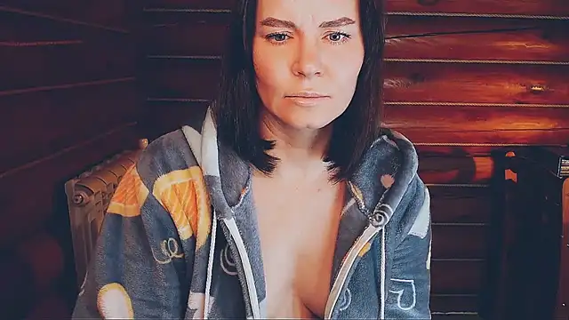 Snapshot of Platina_Fox chatting on 11-19-25, 02:00 Platina Fox online show from 11-19-25, 02:00