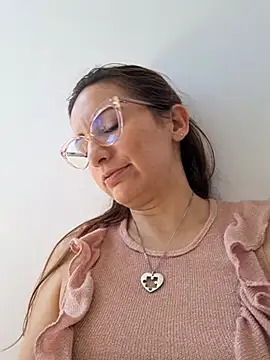 vanessabrown  online show from 06-27-26, 04:45