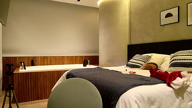 Sensualtease online show from 12-24-24, 11:33