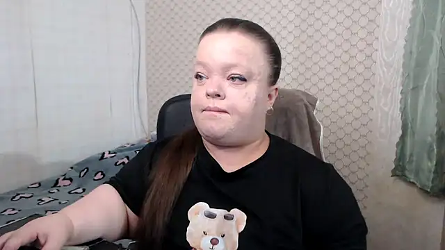 Janiffer MiMi online show from 05-10-26, 04:01