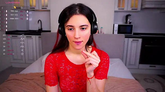 Holla Molly online show from 02-23-25, 12:16