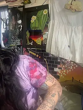 Snapshot of 1-800-FUCKYOU chatting on 01-01-25, 08:04 1-800-FUCKYOU online show from 01-01-25, 08:04