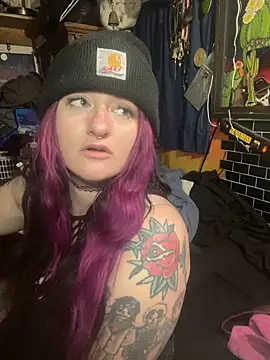 Snapshot of 1-800-FUCKYOU chatting on 02-17-25, 02:09 1-800-FUCKYOU online show from 02-17-25, 02:09