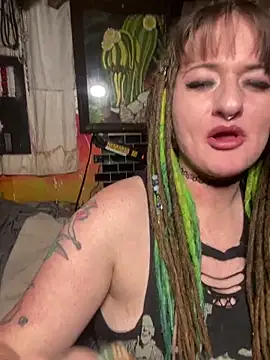 Snapshot of 1-800-FUCKYOU chatting on 12-18-25, 04:51 1-800-FUCKYOU online show from 12-18-25, 04:51