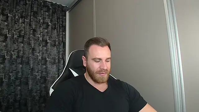 Thori92 online show from 11-17-25, 04:57