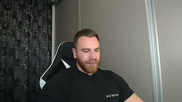 Thori92 online show from 11-26-25, 05:36