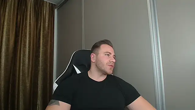 Thori92 online show from 12-13-25, 07:53