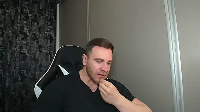 Thori92 online show from 04-08-26, 05:46