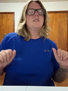 Lizzyloo online show from 09-26-25, 01:31