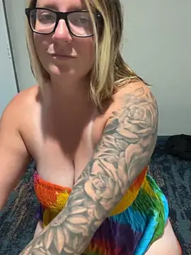 Snapshot of Lizzyloo chatting on 02-27-26, 03:34 Lizzyloo online show from 02-27-26, 03:34