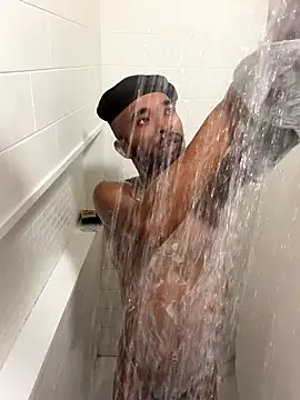 Snapshot of spideyzaddy chatting on 09-12-25, 08:42 spideyzaddy online show from 09-12-25, 08:42