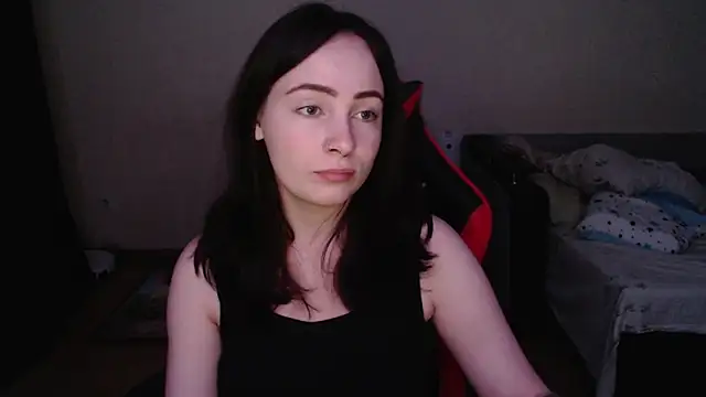 Laralianna online show from 11-13-25, 02:54