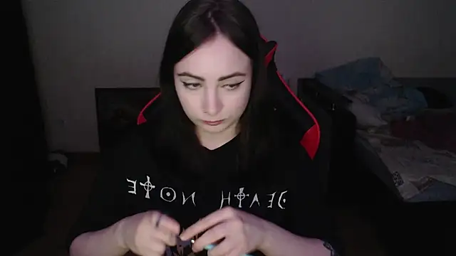 Laralianna online show from 12-16-25, 07:08