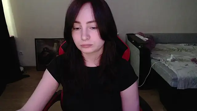 Laralianna online show from 04-23-26, 12:51