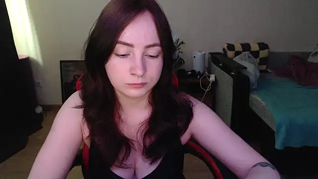 Laralianna online show from 05-24-26, 10:20