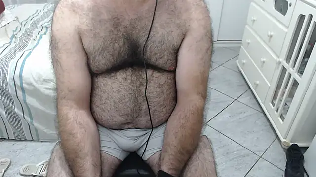Snapshot of MysterBearMG chatting on 05-06-26, 03:24 MysterBearMG online show from 05-06-26, 03:24