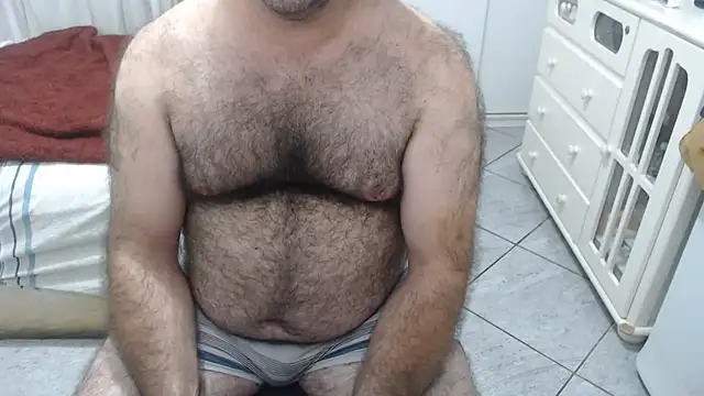 Snapshot of MysterBearMG chatting on 05-15-26, 11:12 MysterBearMG online show from 05-15-26, 11:12