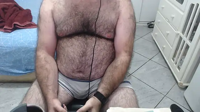 Snapshot of MysterBearMG chatting on 05-30-26, 03:47 MysterBearMG online show from 05-30-26, 03:47