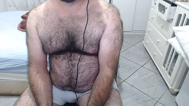 Snapshot of MysterBearMG chatting on 06-25-26, 12:43 MysterBearMG online show from 06-25-26, 12:43