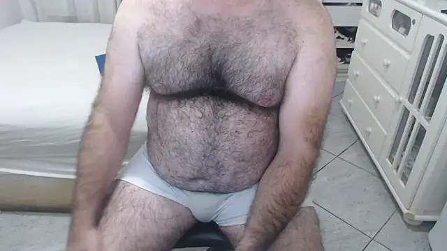 Snapshot of MysterBearMG chatting on 07-29-26, 12:20 MysterBearMG online show from 07-29-26, 12:20