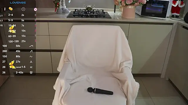 Snapshot of Vassiilisa chatting on 12-27-24, 06:42 Vassiilisa online show from 12-27-24, 06:42