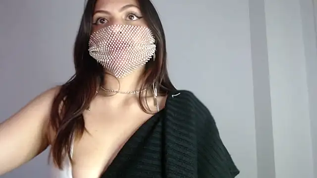 Snapshot of darika__ chatting on 12-03-24, 10:40 darika   online show from 12-03-24, 10:40